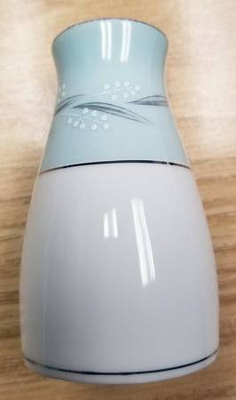 Esmeralda Salt Shaker