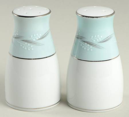 Esmeralda Salt & Pepper Set