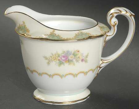 Esmeralda (Older, No #) Creamer