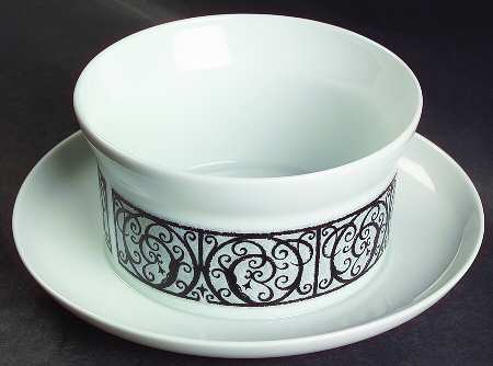 Esperanza Gravy Boat with Attached Underplate