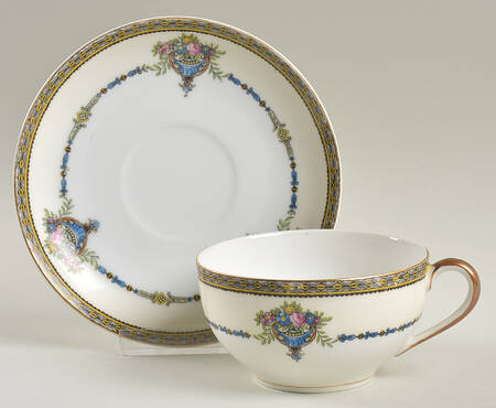 Esplanade Flat Cup & Saucer Set