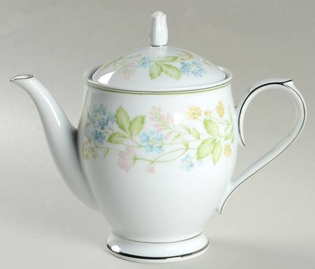 Essence Teapot & Lid