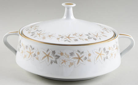 Estrellita Round Covered Vegetable