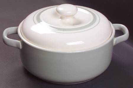 Eternal Blush 1.25 Qt Round Covered Casserole