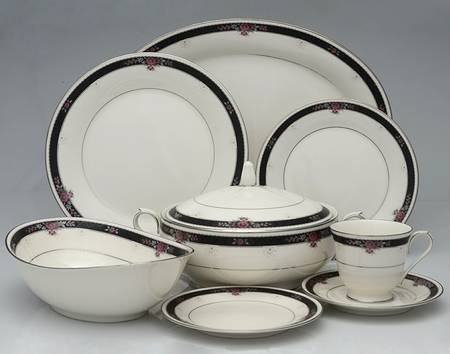 Etienne 44 Piece Estate Set