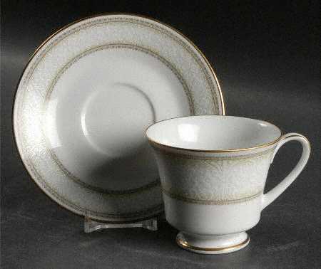 Eugenia Footed Cup & Saucer Set