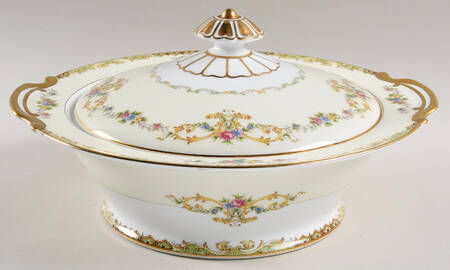 Eureka Round Covered Vegetable