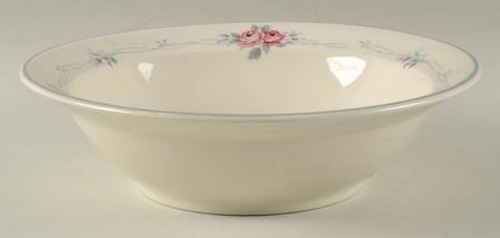 Evangeline 9" Round Vegetable Bowl