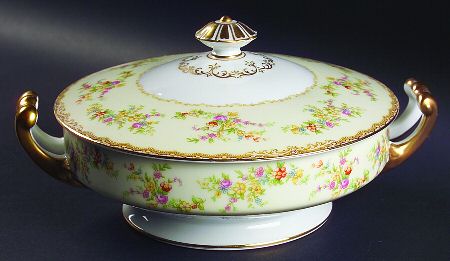 Fabian Round Covered Vegetable
