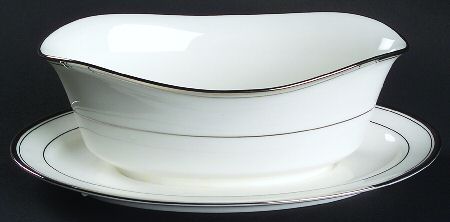 Fairbanks Gravy Boat with Attached Underplate