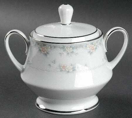 Fairfax Sugar Bowl & Lid