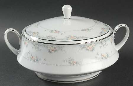 Fairfax Round Covered Vegetable
