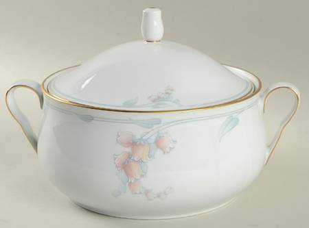Fairburn Round Covered Vegetable