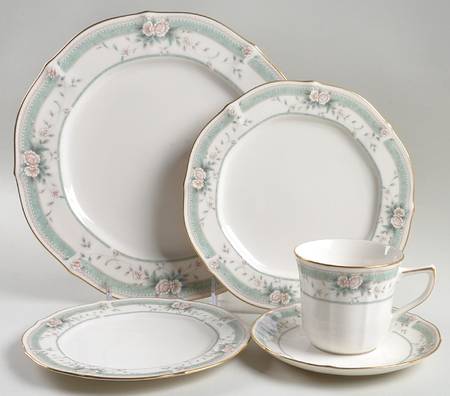 Fairchild 5 Piece Place Setting