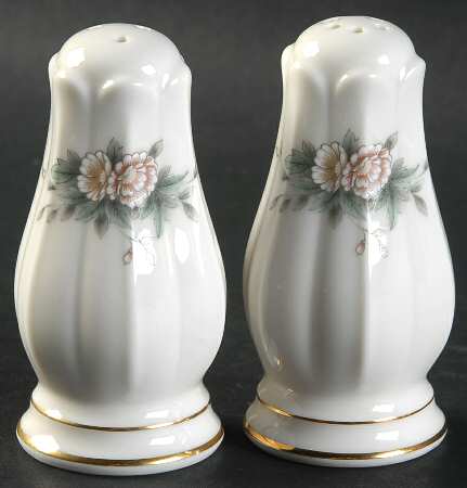 Fairchild Salt & Pepper Set