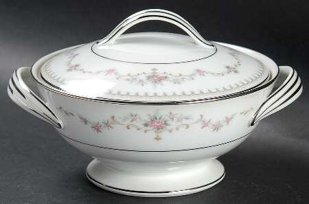 Fairmont (Platinum Trim) Sugar Bowl & Lid