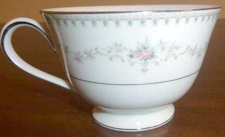 Fairmont (Platinum Trim) Footed Cup