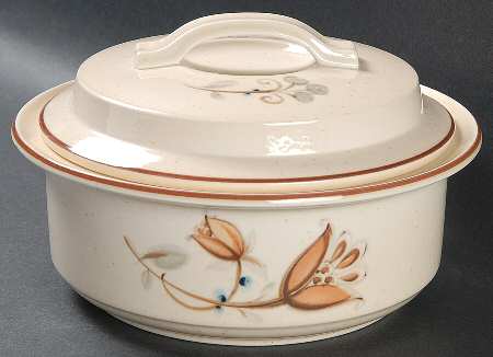 Fallriver 1.5 Qt Round Covered Casserole