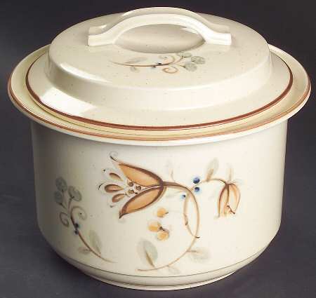 Fallriver 2.5 Qt Round Covered Casserole