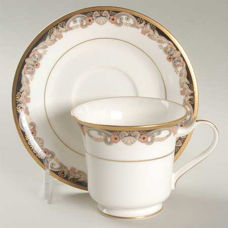 Farentino Footed Cup & Saucer Set