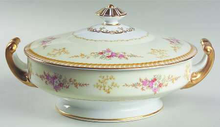 Farney Round Covered Vegetable