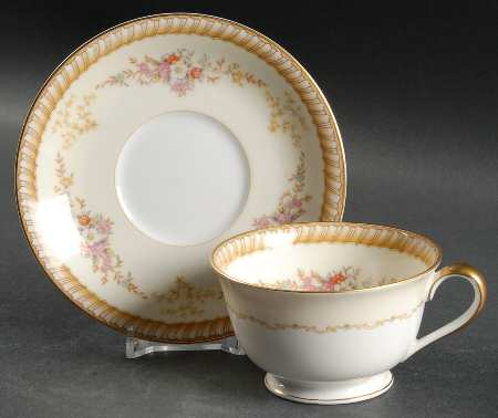 Farney Footed Cup & Saucer Set