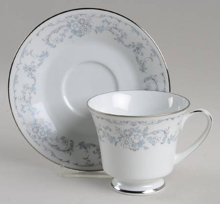 Fascination Footed Cup & Saucer Set