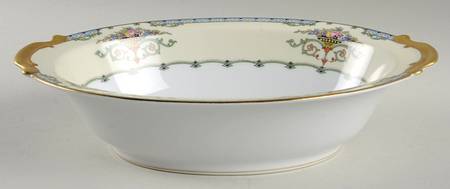 Favorita 9" Oval Vegetable Bowl