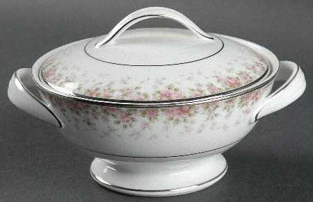 Faye Sugar Bowl & Lid