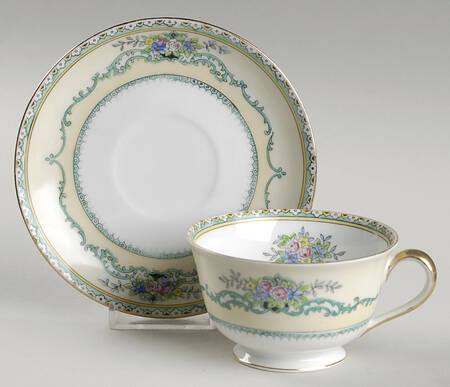Felicia Flat Cup & Saucer Set