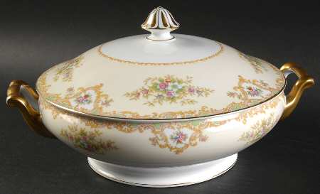 Fernand Round Covered Vegetable