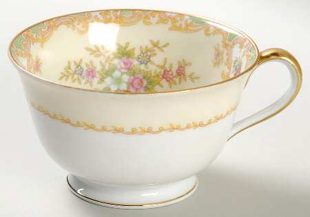 Fernand Footed Cup