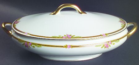 Ferncroft Oval Covered Vegetable