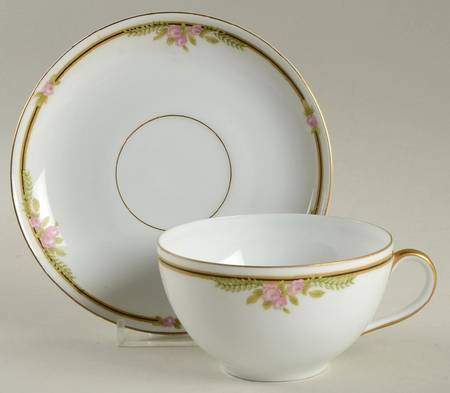 Ferncroft Oversized Cup & Saucer Set