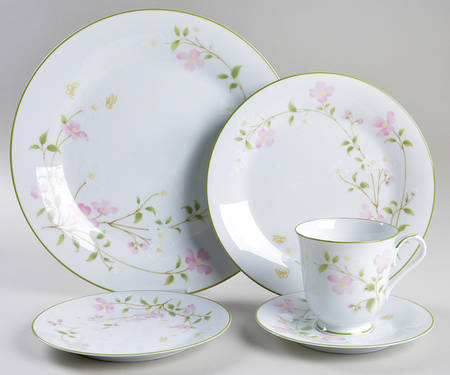 First Blush 5 Piece Place Setting