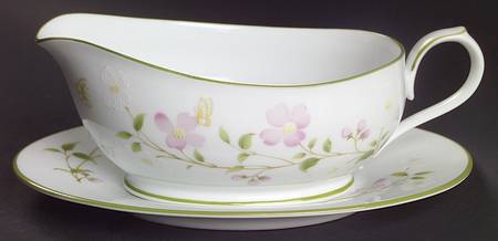 First Blush Gravy Boat & Underplate (Relish/Butter)
