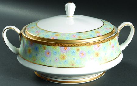 Figaro Round Covered Vegetable