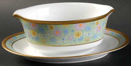 Figaro Gravy Boat with Attached Underplate