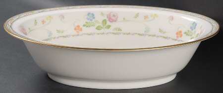 Finale 10" Oval Vegetable Bowl