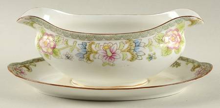 The Flamengo Gravy Boat with Attached Underplate