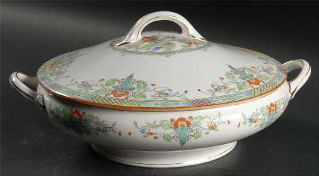 Florian Bassett Round Covered Vegetable