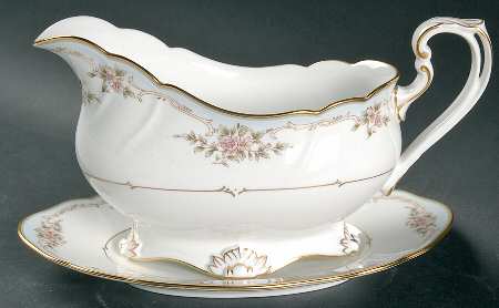 Floral Embrace Gravy Boat & Underplate