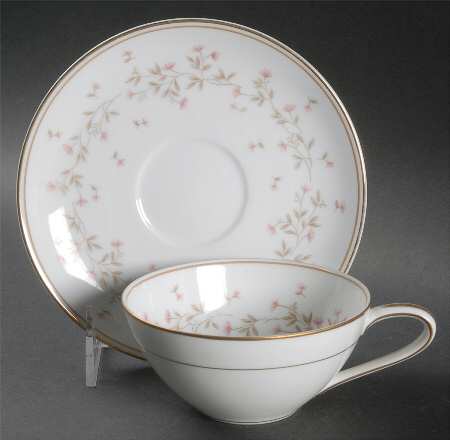 Fleurette Flat Cup & Saucer Set