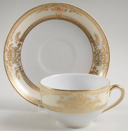 Fleurgold Oversized Cup & Saucer Set