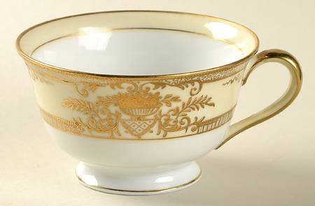Fleurgold Footed Cup