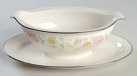Flirtation Gravy Boat with Attached Underplate