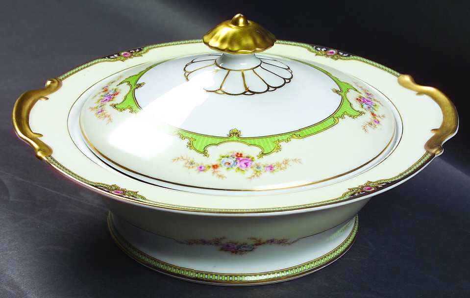 Floreal Round Covered Vegetable