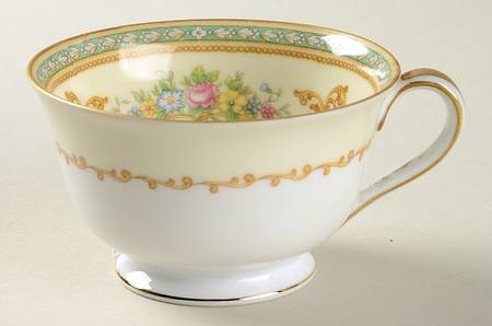 Flomar Footed Cup
