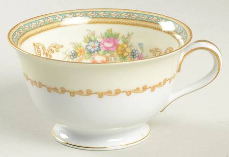 Flomar Footed Cup