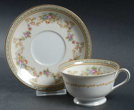 Flomar Footed Cup & Saucer Set
